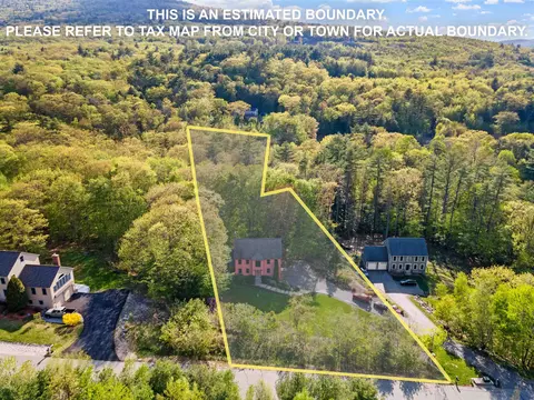 40 Lakewood Dr, Alton, NH 03810