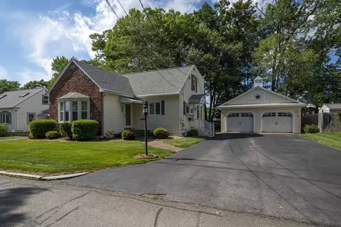 128 Holly Ave, Manchester, NH 03103