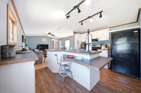 Kitchen - 20 Center Ct, Epping, NH 03042 photo 1 of 3