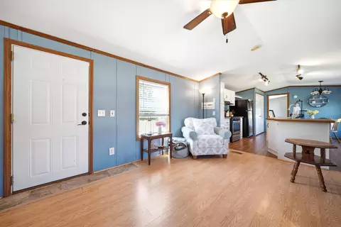 Entry Way - 20 Center Ct, Epping, NH 03042 photo 1 of 1
