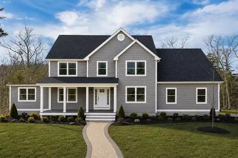 101 Laurel Rd #36, Hooksett, NH 03106