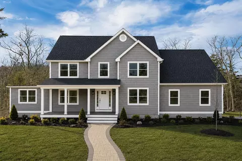101 Laurel Rd #36, Hooksett, NH 03106