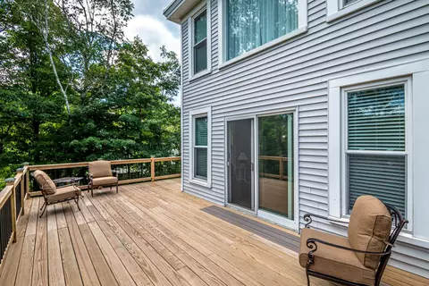 77 Bunker Hill St, Lancaster, NH 03584