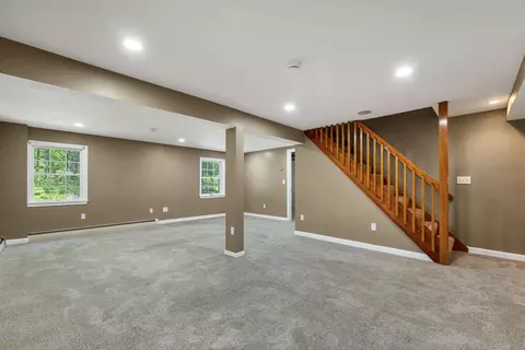 Living - 527 N Main St, Wolfeboro, NH 03894 photo 1 of 6