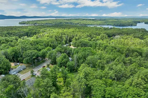 View/Area - 527 N Main St, Wolfeboro, NH 03894 photo 3 of 4