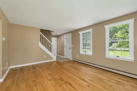 Living - 527 N Main St, Wolfeboro, NH 03894 photo 2 of 6