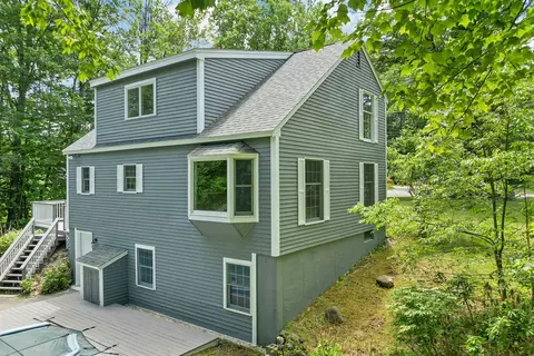 Exterior - 527 N Main St, Wolfeboro, NH 03894 photo 6 of 8