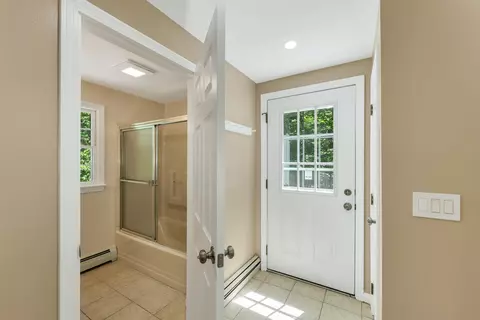 Entry Way - 527 N Main St, Wolfeboro, NH 03894 photo 1 of 1