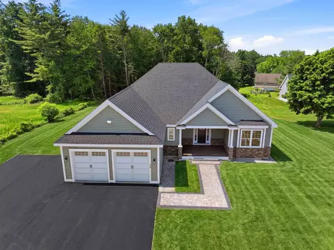 116 Winnicutt Rd, Stratham, NH 03885