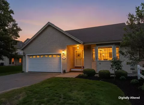 136 Hall Rd, Fremont, NH 03044