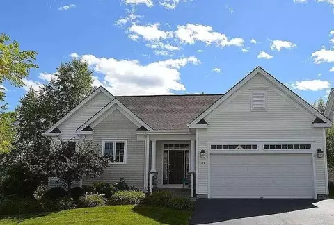 192 S Pointe Dr, South Burlington, VT 05403