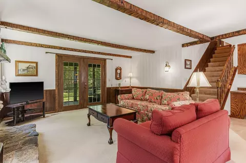 Living - 12 Olde Rd, Hampton, NH 03842 photo 3 of 7
