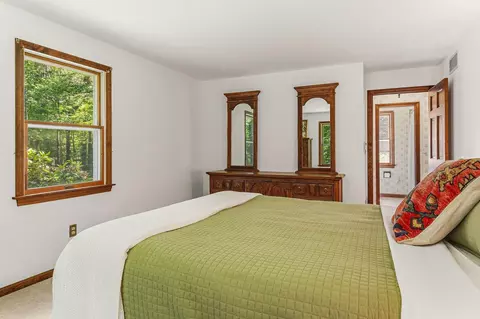 Bedroom - 12 Olde Rd, Hampton, NH 03842 photo 1 of 8