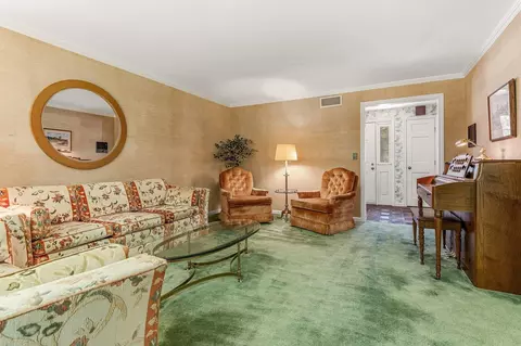 Living - 12 Olde Rd, Hampton, NH 03842 photo 5 of 7