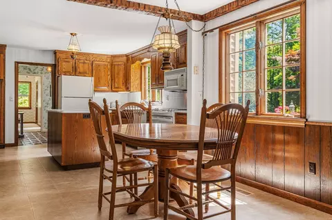 Dining - 12 Olde Rd, Hampton, NH 03842 photo 2 of 3