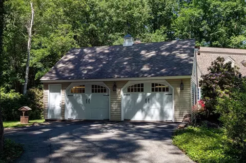 Exterior - 12 Olde Rd, Hampton, NH 03842 photo 4 of 9