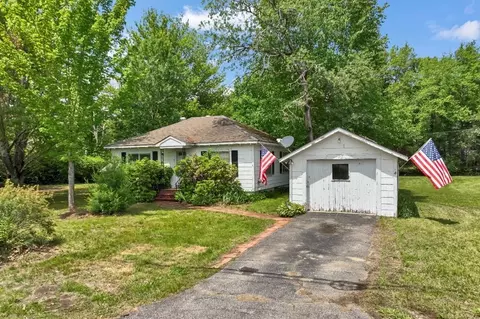 4 Varney Point Rd, Gilford, NH 03249