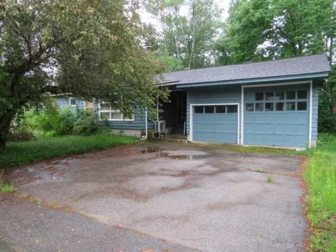45 Pine Island Ave, Berlin, NH 03570