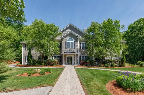 80 Carriage Way # -7, Manchester, NH 03102