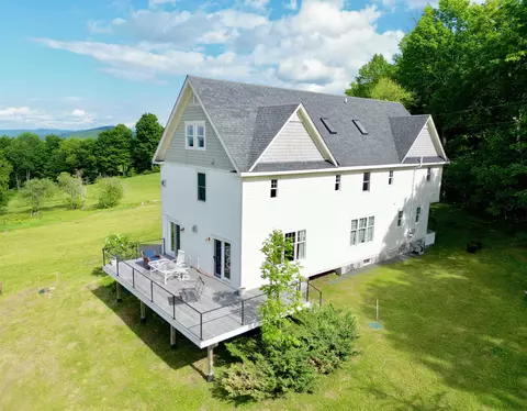 400 Green Bay Loop, Peacham, VT 05862