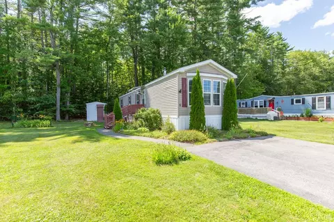 9 Chancellor Dr, Concord, NH 03303
