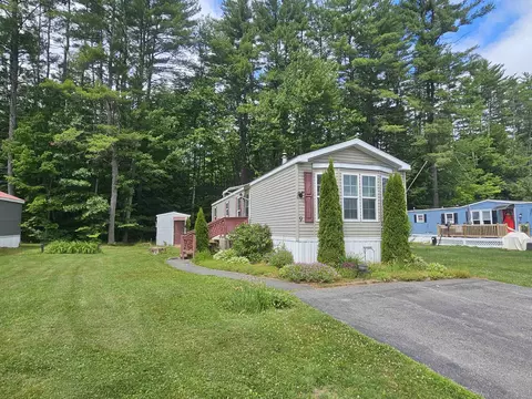 9 Chancellor Dr, Concord, NH 03303