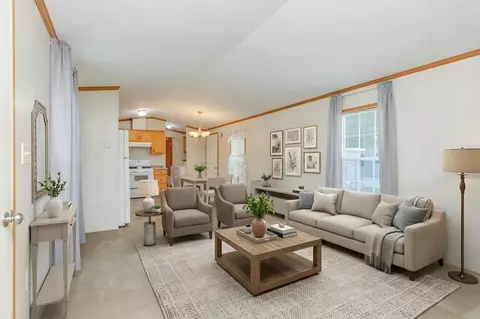 9 Chancellor Dr, Concord, NH 03303