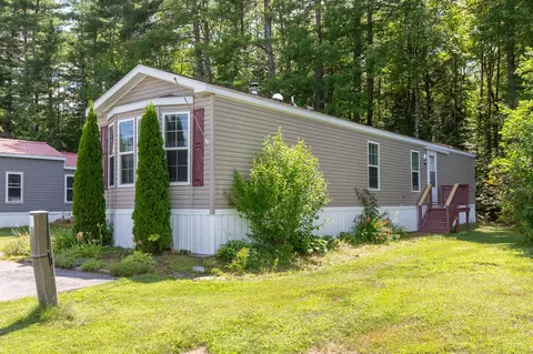 9 Chancellor Dr, Concord, NH 03303