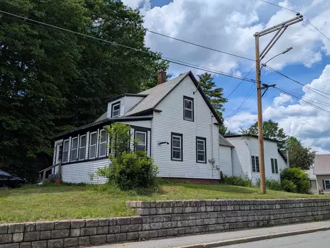 12 Water St, Lancaster, NH 03584