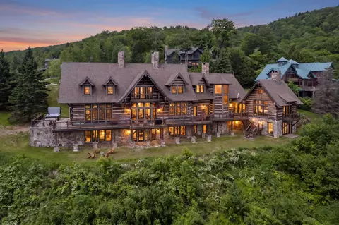62 Moon Shadow Dr, Ludlow, VT 05149