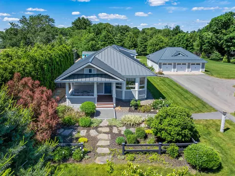 384 Winnacunnet Rd, Hampton, NH 03842