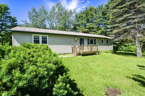492 Curve Hill Rd, Colchester, VT 05446