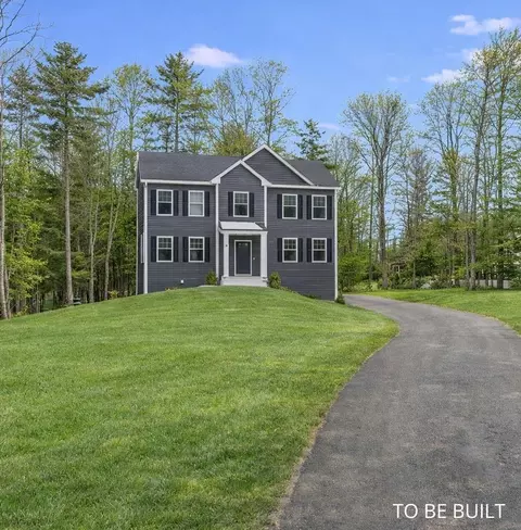 55 Mills Shore Dr, Hampstead, NH 03841