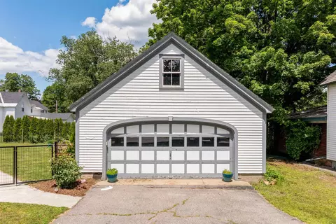 Exterior - 147 Park St, Springfield, VT 05156 photo 3 of 7