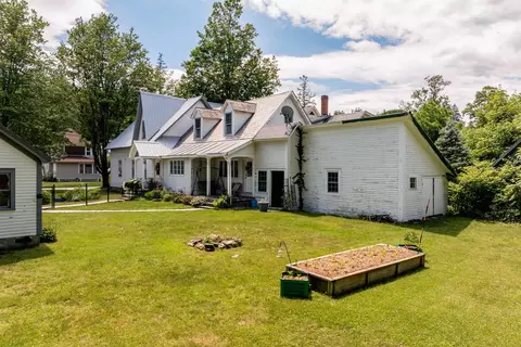 Exterior - 147 Park St, Springfield, VT 05156 photo 4 of 7