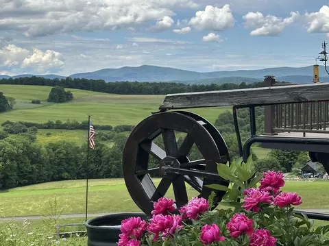 867 E Bethel Rd, Randolph, VT 05061