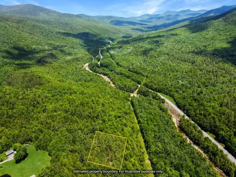 1000 Upper Mad River Rd, Thornton, NH 03285