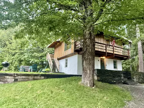 58 Stone Hollow Rd, Londonderry, VT 05148