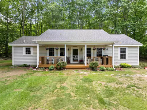 12 Stonegate Ct, Gilford, NH 03249