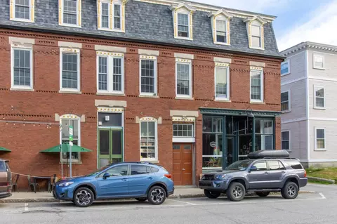 282 Central Ave #5, Dover, NH 03820