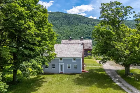 1174 N Main St, Danby, VT 05739