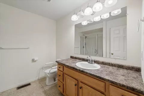 Bath - 48 Brookview Rd, Windham, NH 03087 photo 3 of 4