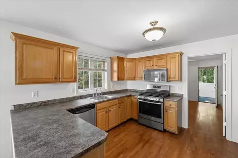 Kitchen - 48 Brookview Rd, Windham, NH 03087 photo 1 of 3