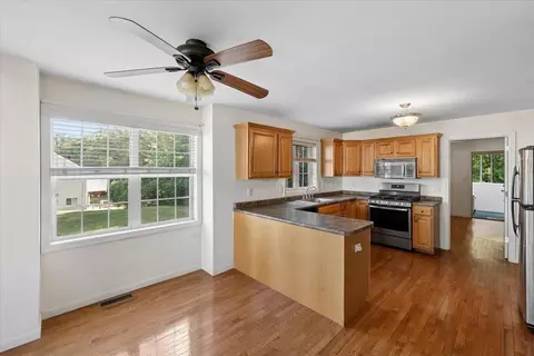 Kitchen - 48 Brookview Rd, Windham, NH 03087 photo 2 of 3