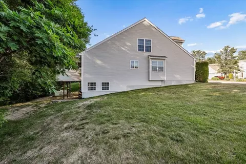 Exterior - 48 Brookview Rd, Windham, NH 03087 photo 7 of 9