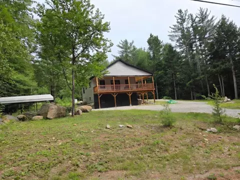 89 Hemlock Ln, Danbury, NH 03230