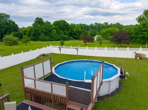 71 James St, Charlestown, NH 03603