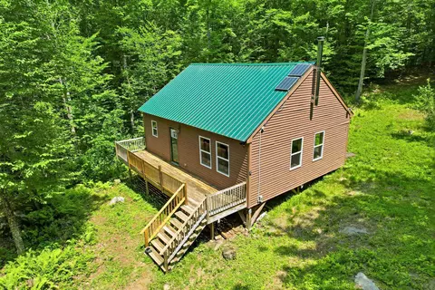 900 Wilderness Dr, Burke, VT 05832