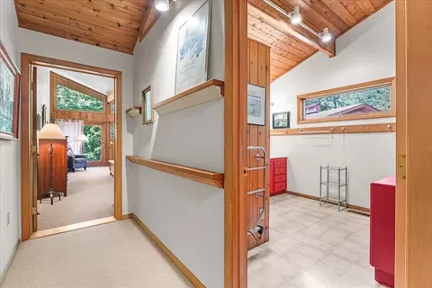 Entry Way - 885 Cemetery Rd, Johnson, VT 05656 photo 5 of 7