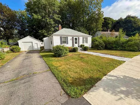 81 Decatur Rd, Portsmouth, NH 03801